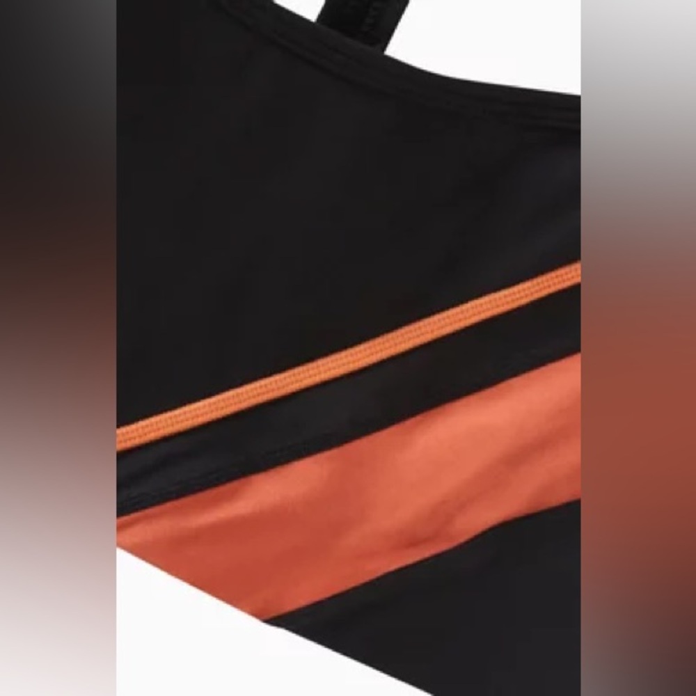 P.E. NATION Fortify Sports Bra - Picture 4 of 6